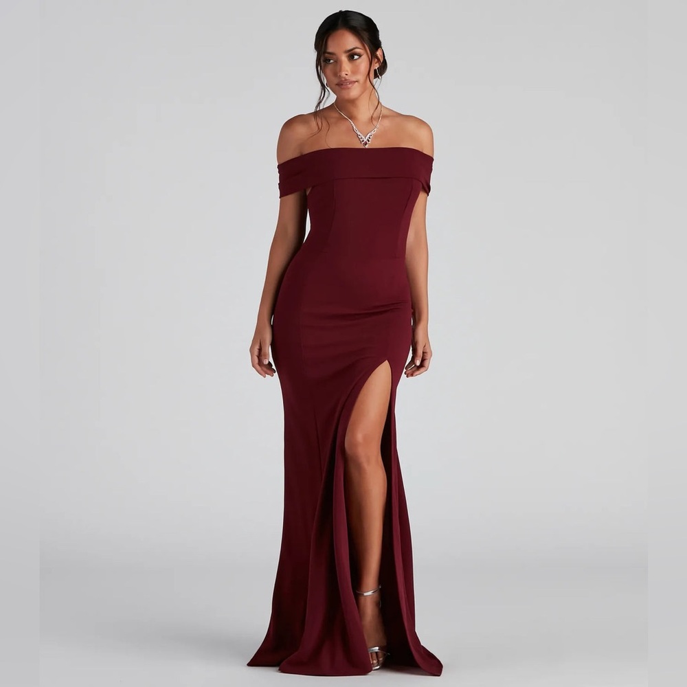 Windsor Layci Formal High Slit Dress